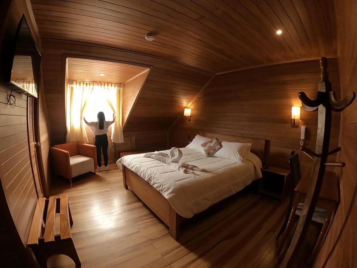 Hotel Heidinger Оксапампа Экстерьер фото