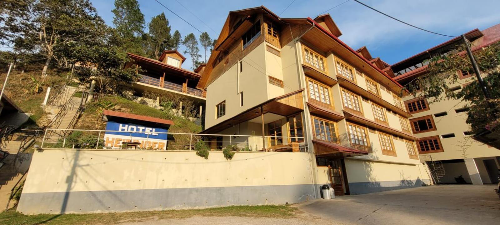 Hotel Heidinger Оксапампа Экстерьер фото