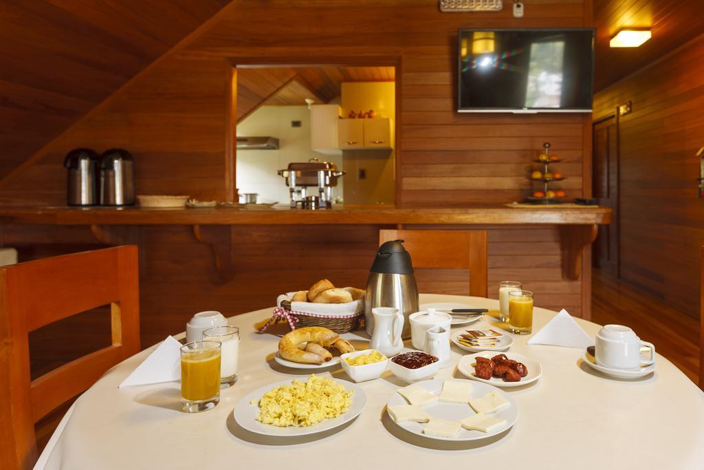 Hotel Heidinger Оксапампа Экстерьер фото